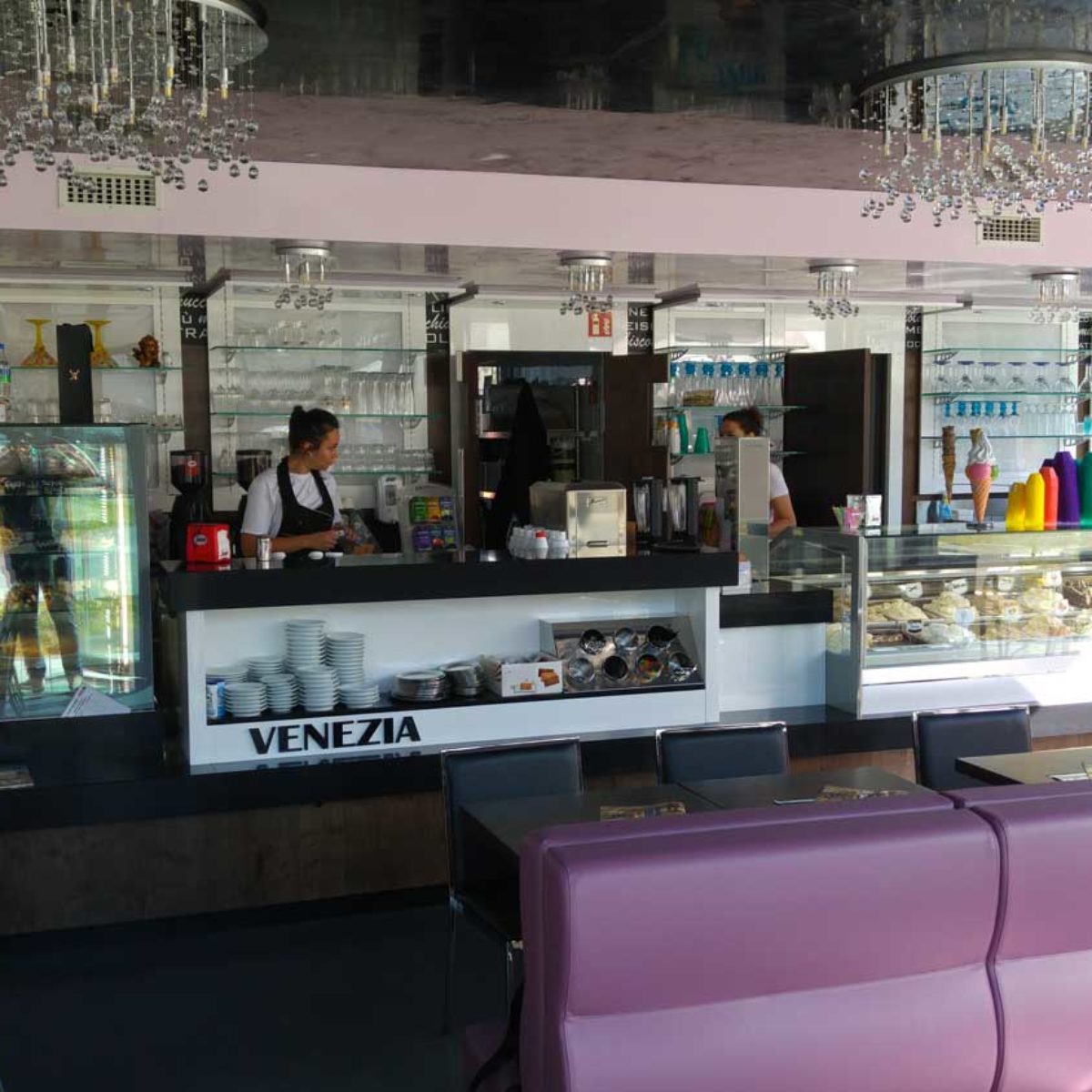 Bar ice-cream shop