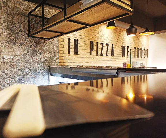 Pizzeria Moderna Der Neue Lowe